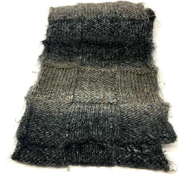 Handknitted Black Grey Ombre Unisex Hat Beanie and Scarf Set - Picture 14 of 16